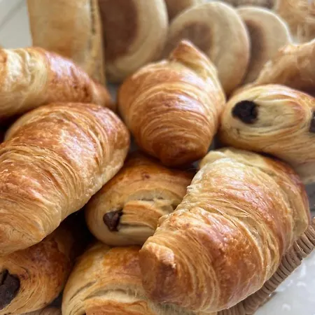 Oda ve Kahvaltı D'hotes A La Grenadine